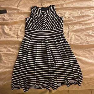 Black and white sleeveless maxi dress